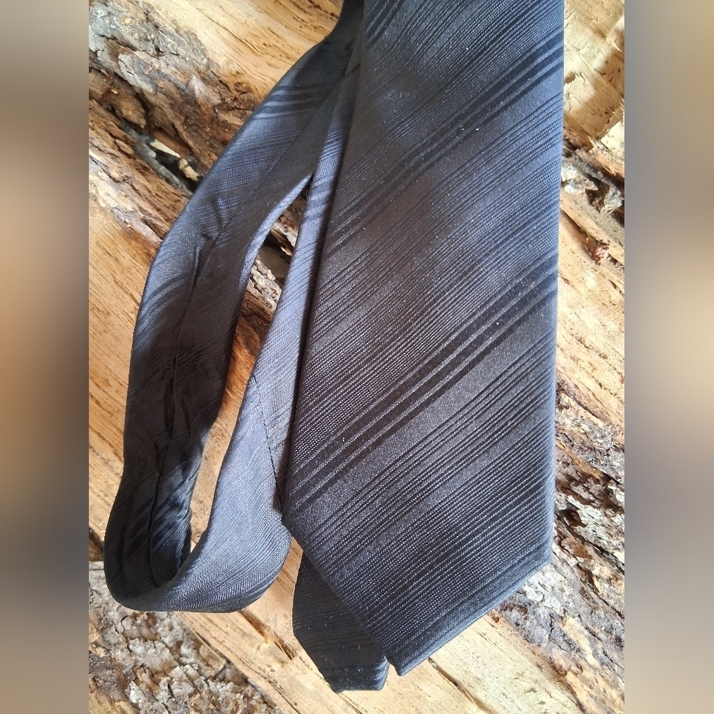 Design Collective Tie